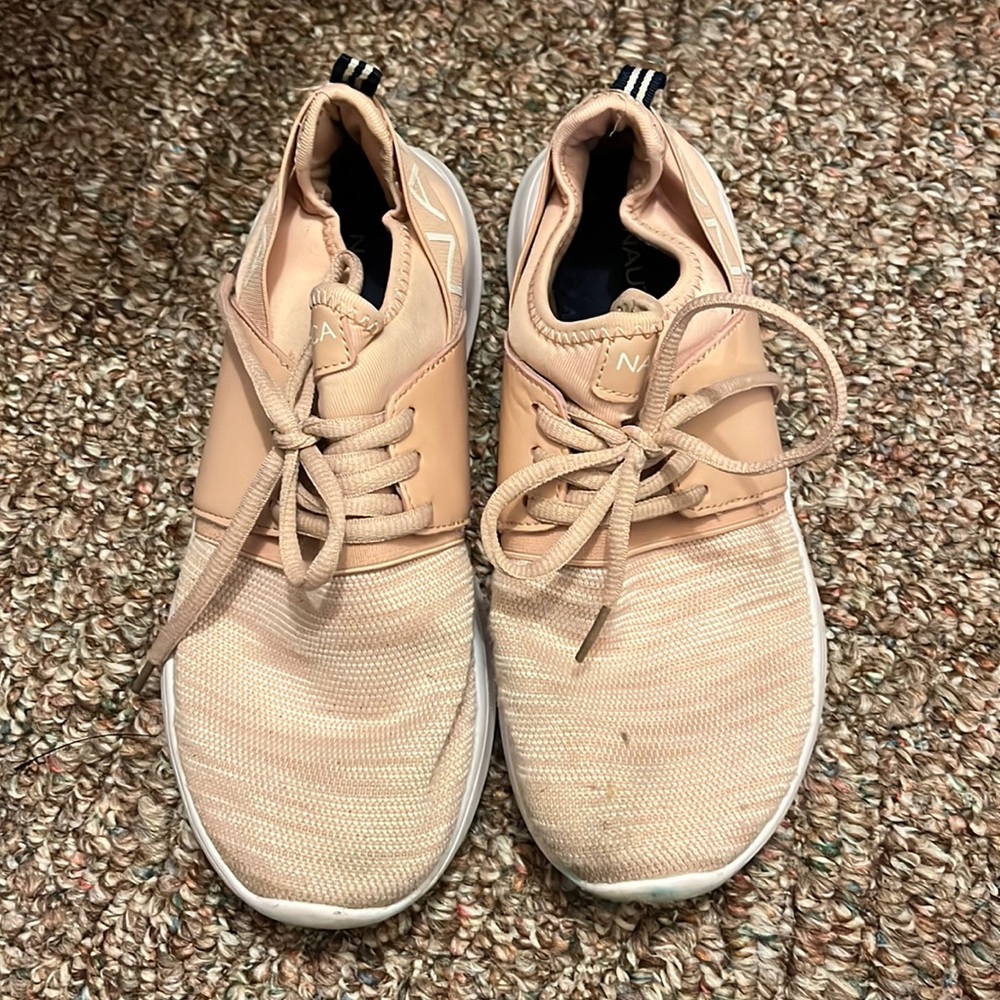 Just not my style and too small